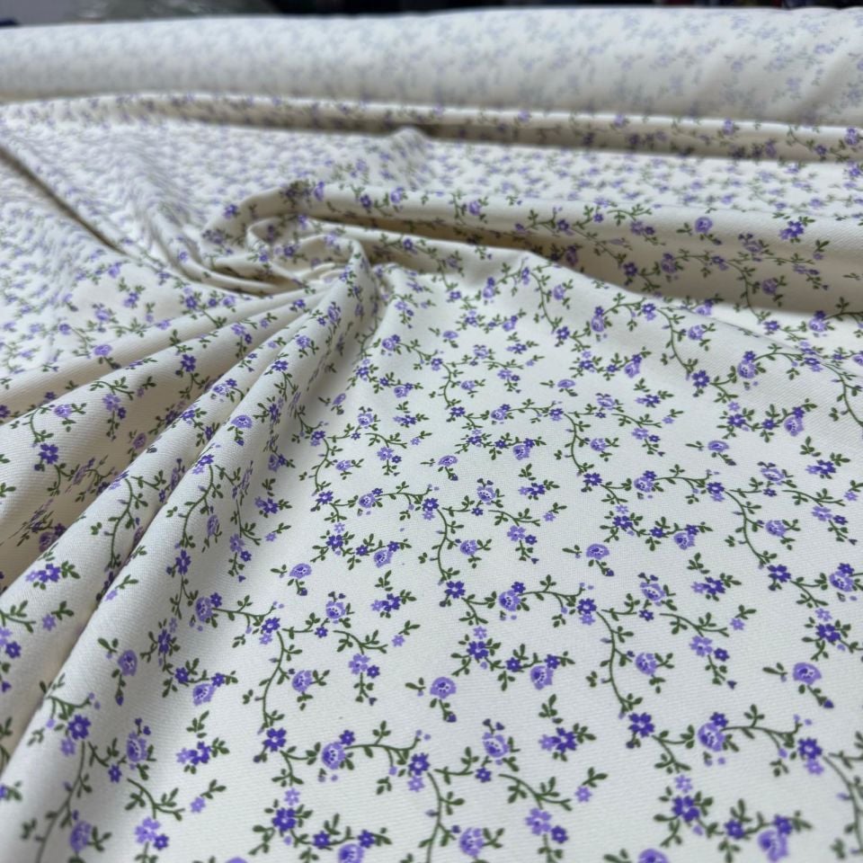 İnce Gabardin Kumaş %100 Pamuk Çift En Mor Çiçek Desenli