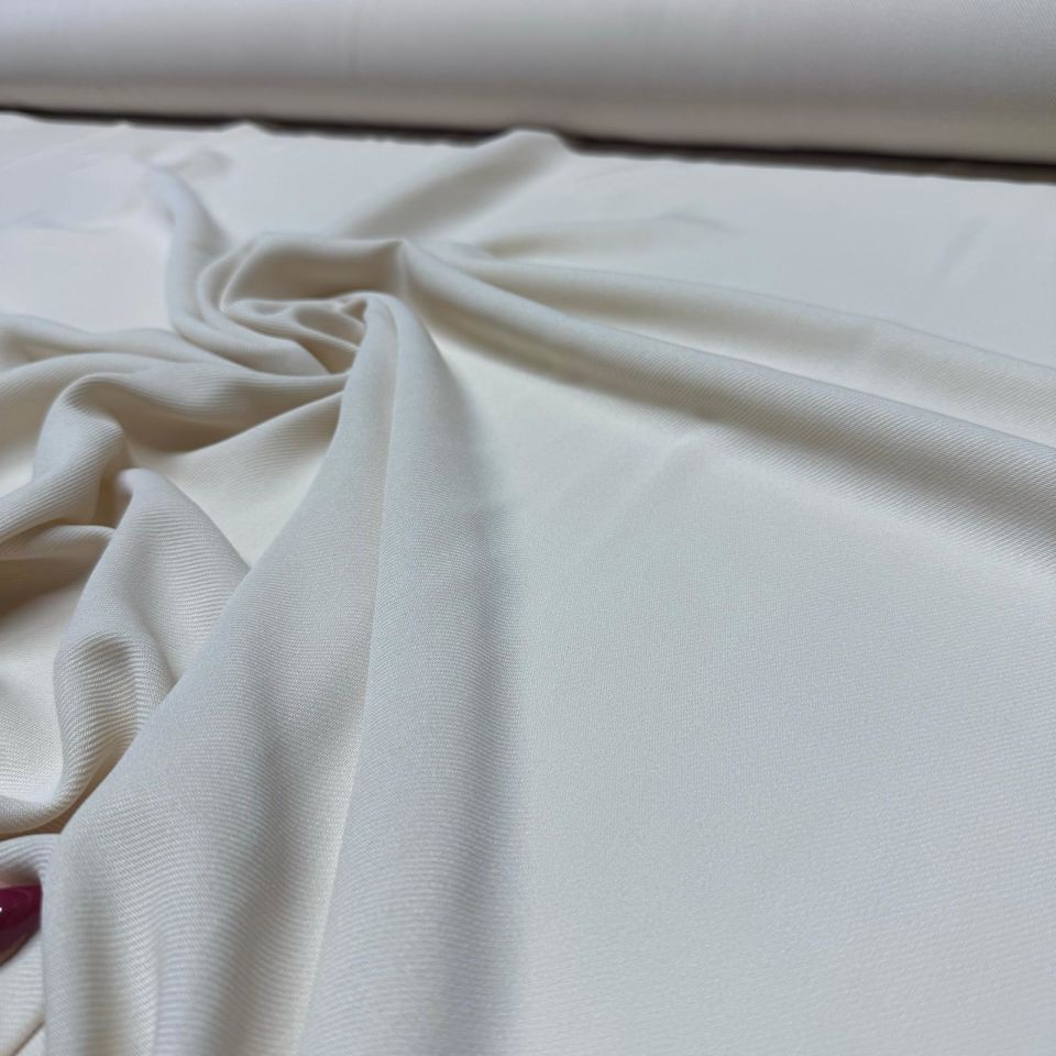 İnce Gabardin Kumaş %100 Pamuk Çift En Krem Renk Dökümlü