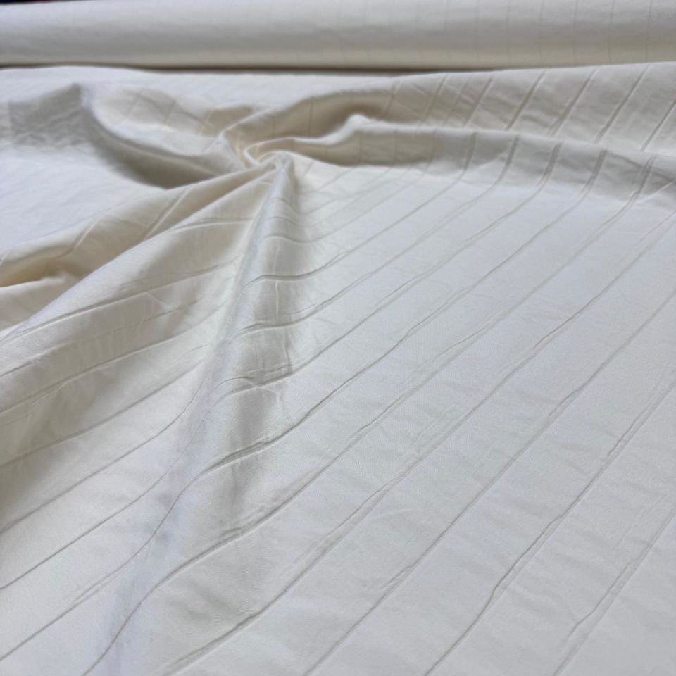 Kapitone Kumaş Ekru Renk Çift En Pamuk Dokuma Çizgi Desenli