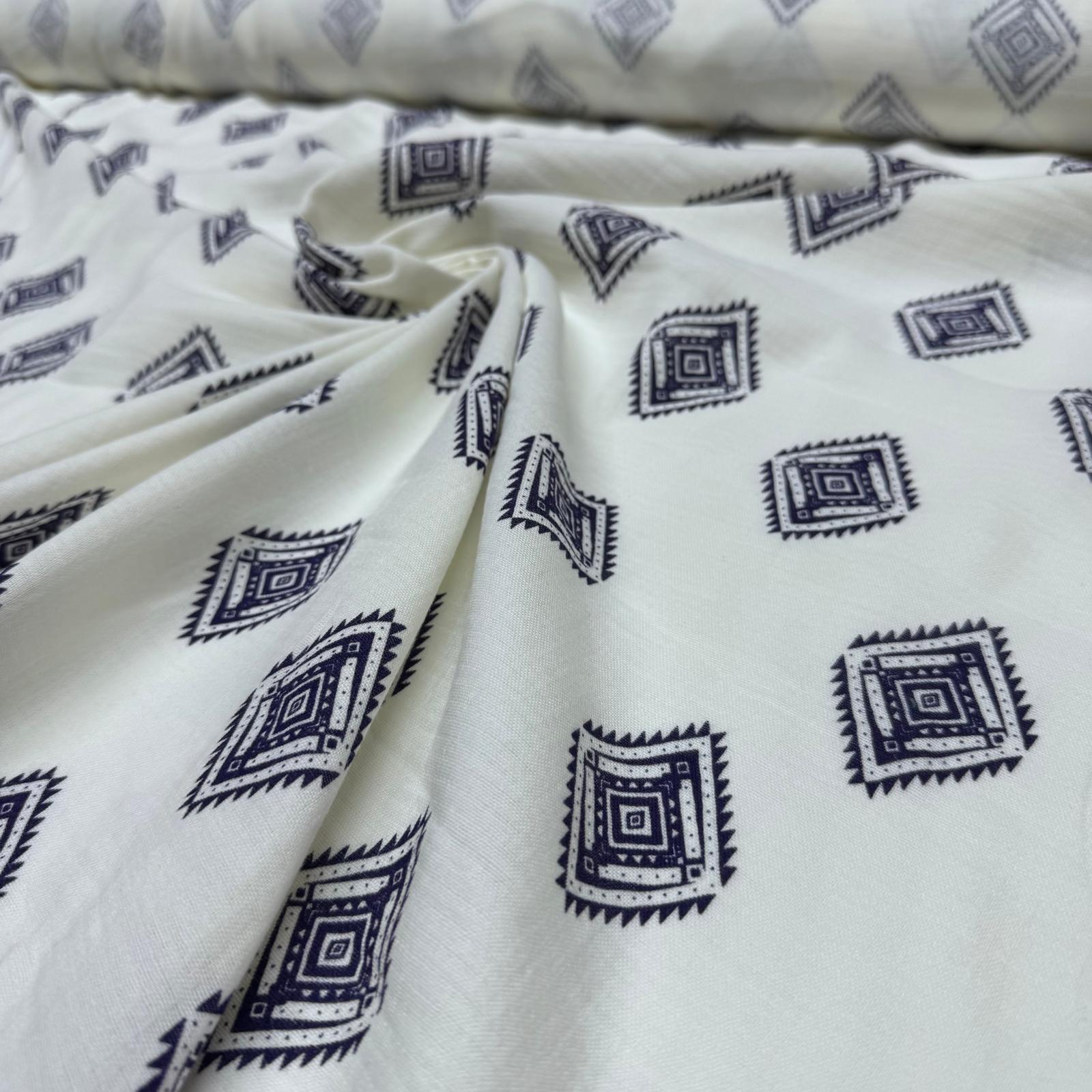 Çift Kat Müslin Kumaş Çift En %100 Pamuk Beyaz Üzeri Lacivert Etnik Desenli