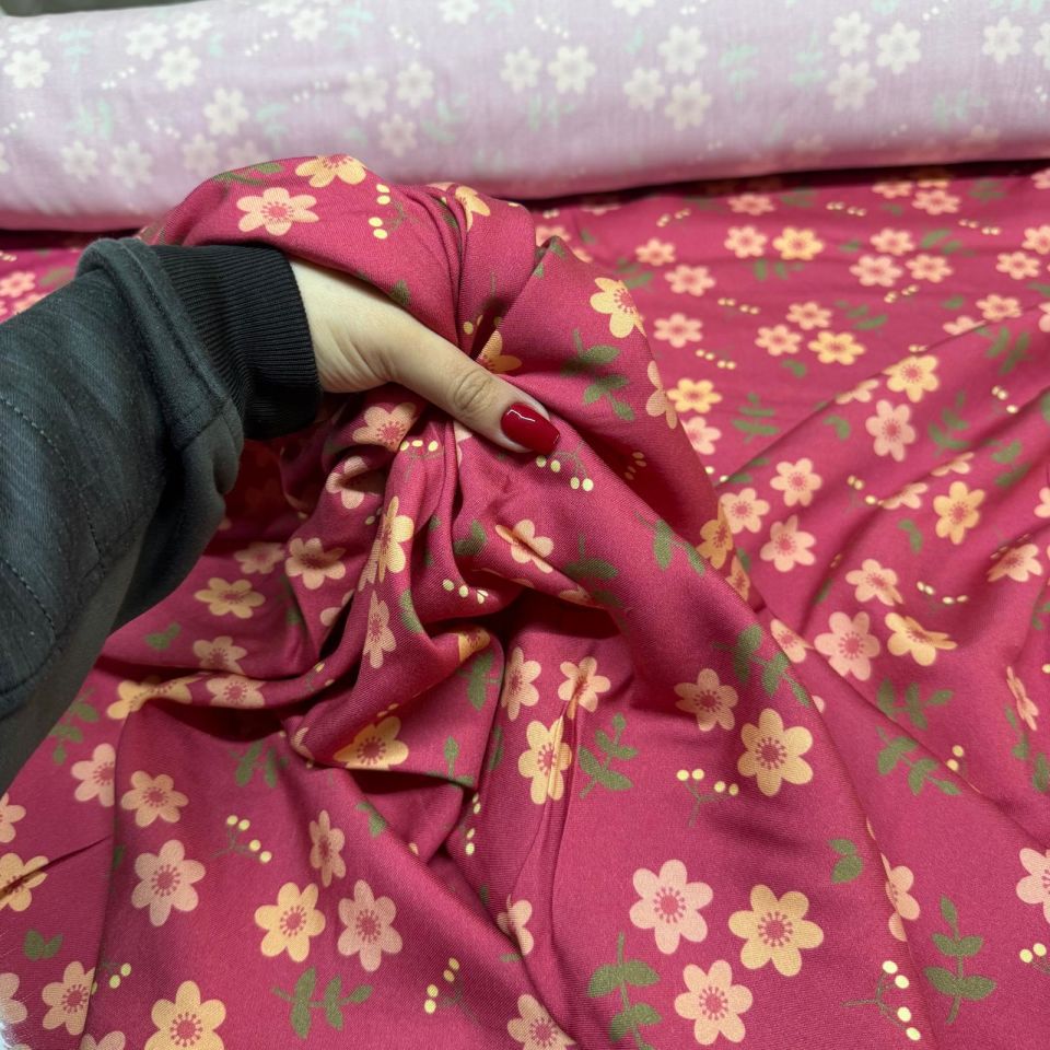 Belmando Kumaş Nar Çiçeği Zemin Renk Çiçek Desenli Çift En