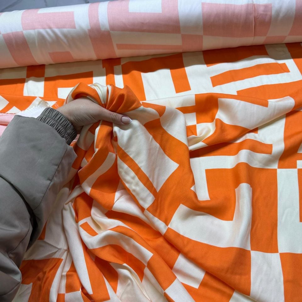 Belmando Kumaş Turuncu Renk Geometrik Desenli Çift En