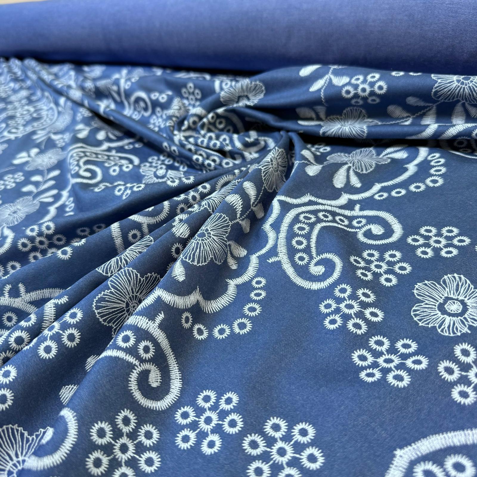 Poplin Kumaş Kot Rengi Üzeri İşleme Baskılı Çiçek Desenli Çift En