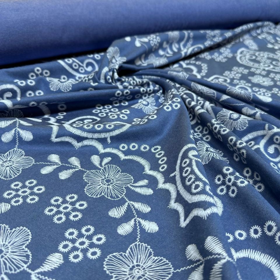 Poplin Kumaş Kot Rengi Üzeri İşleme Baskılı Çiçek Desenli Çift En