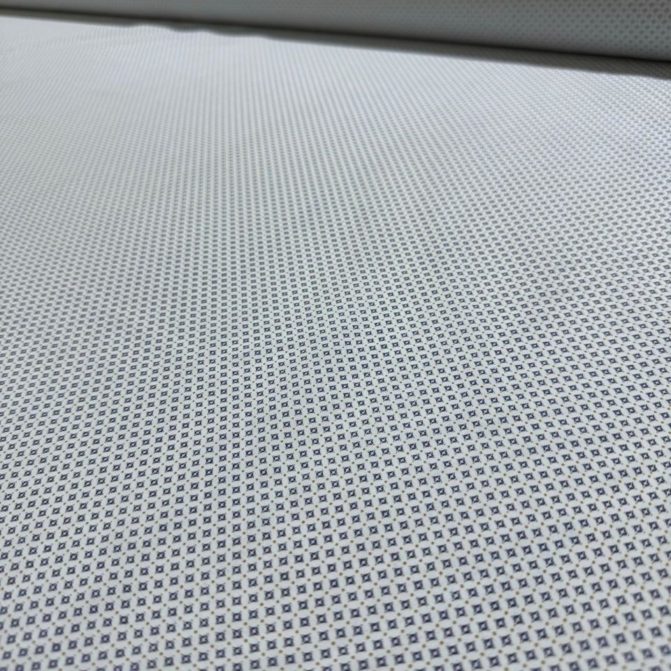 Poplin Kumaş Minik Karo Desenli Beyaz Zemin Çift En