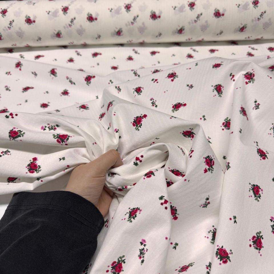 Poplin Kumaş Minik Bordo Çiçekli Çift En