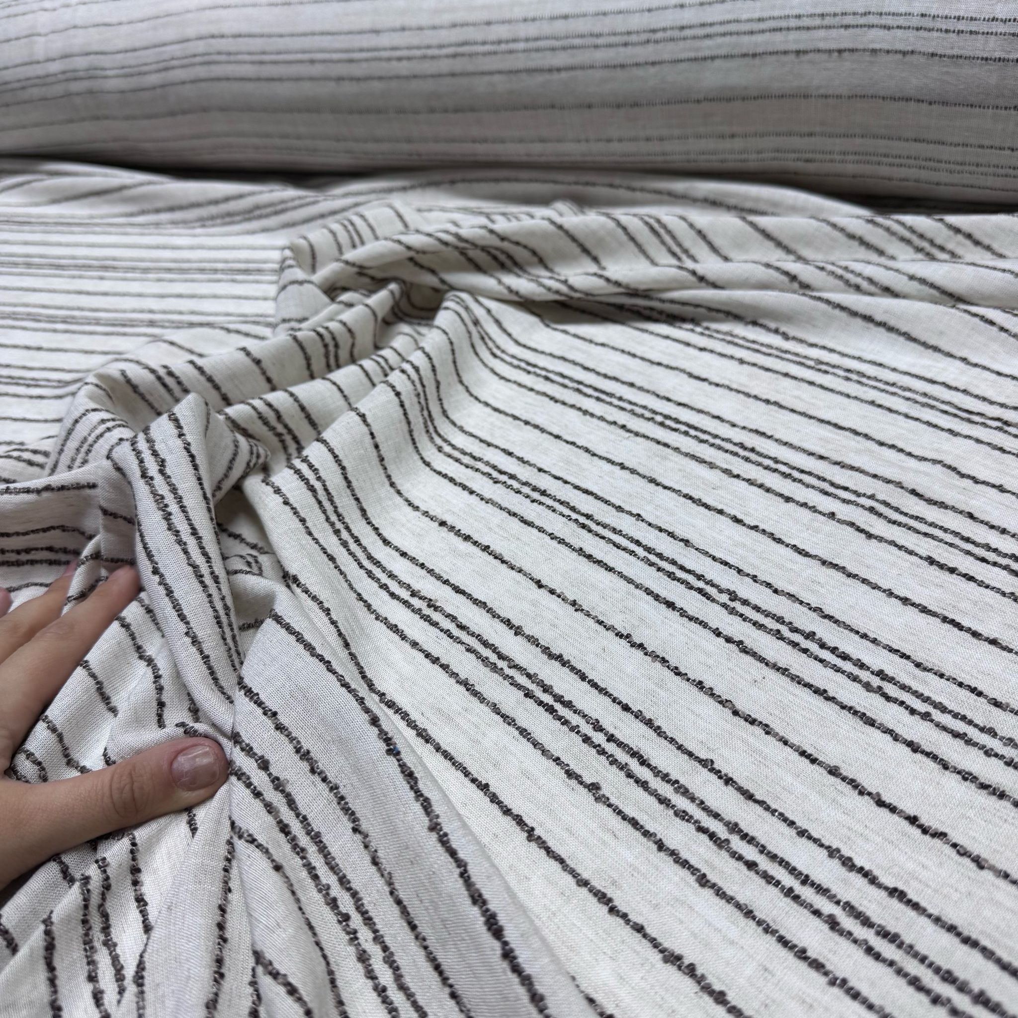 Keten Viskon Kumaş Dökümlü %100 Pamuk Enine Çizgi İşlemeli Kahverengi