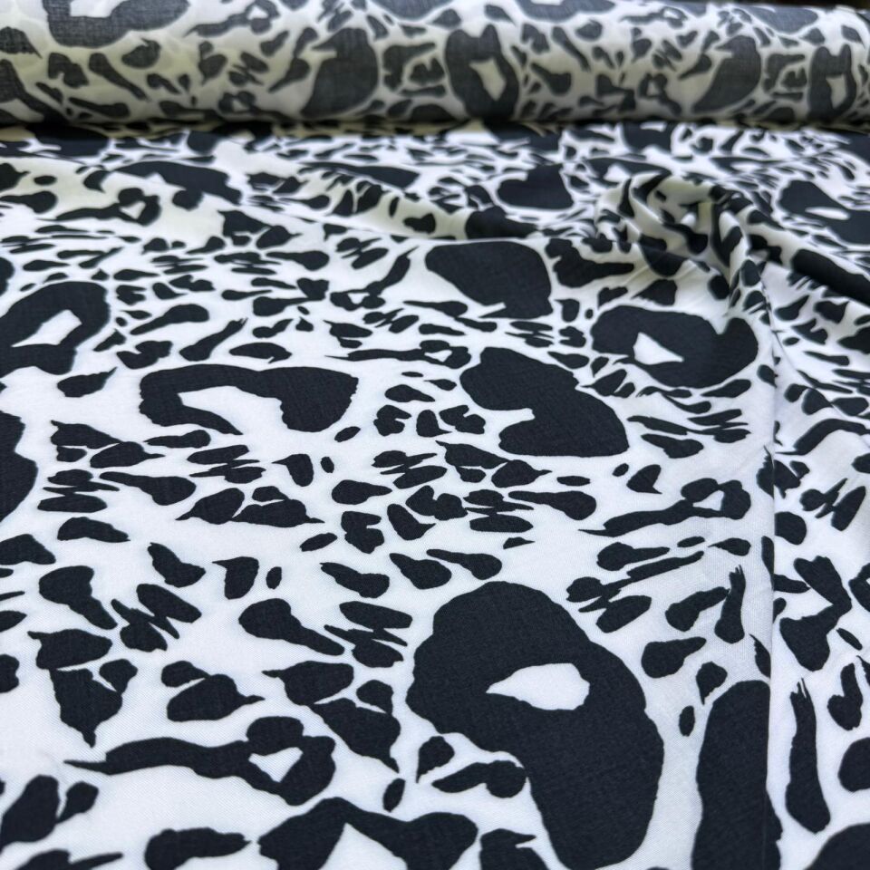 İthal Viskon Kumaş %100 Pamuk Çift En Desenli Siyah