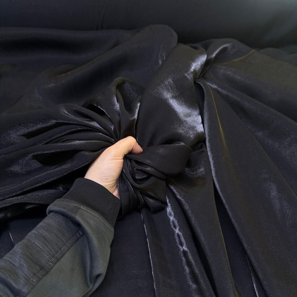 Floş Saten Kumaş Parlak Işıltılı Çift En Siyah