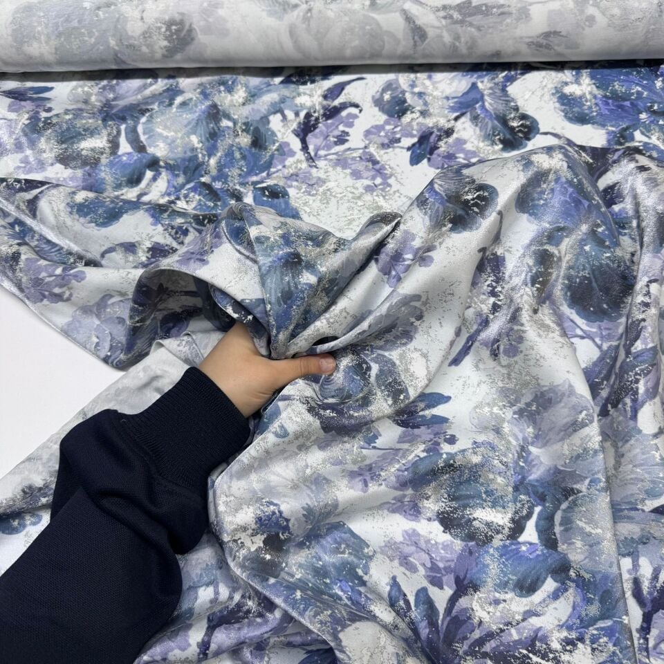 Floş Saten Kumaş Parlak Işıltılı Çift En Lila Renk Çiçek Desenli