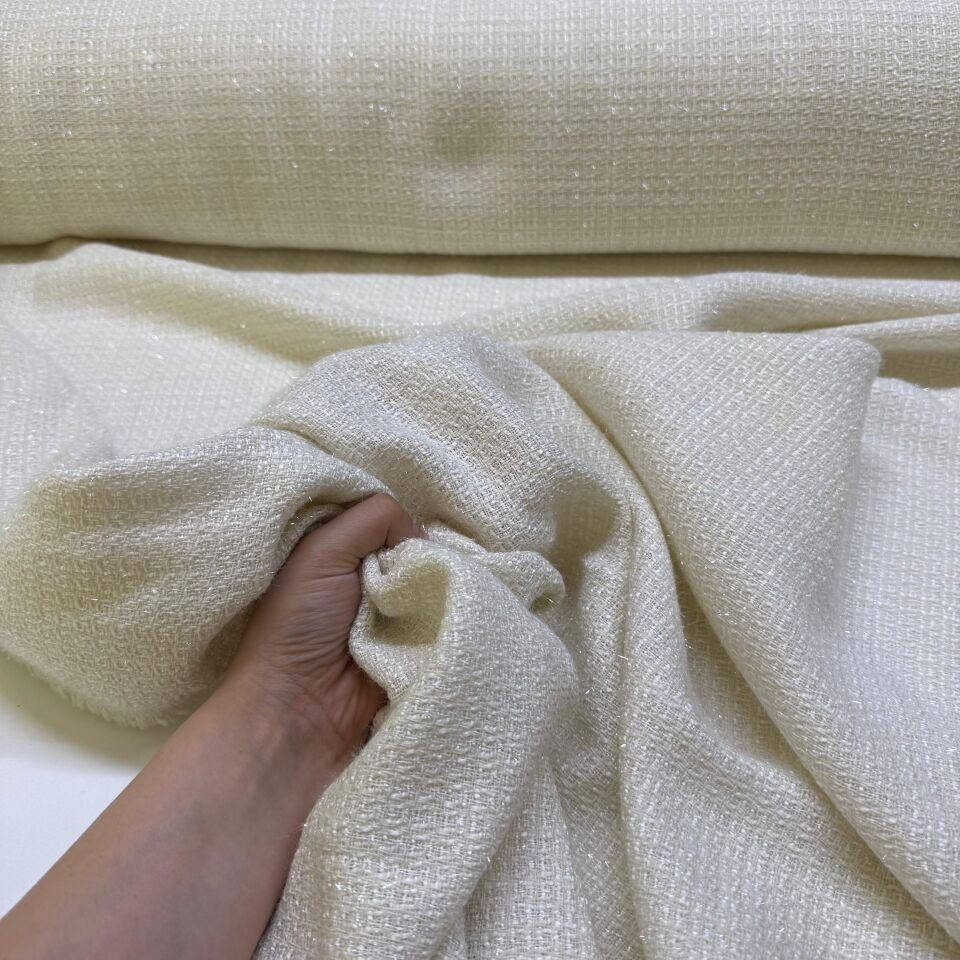 Tüvit Şanel Kumaş Çift En Simli Krem