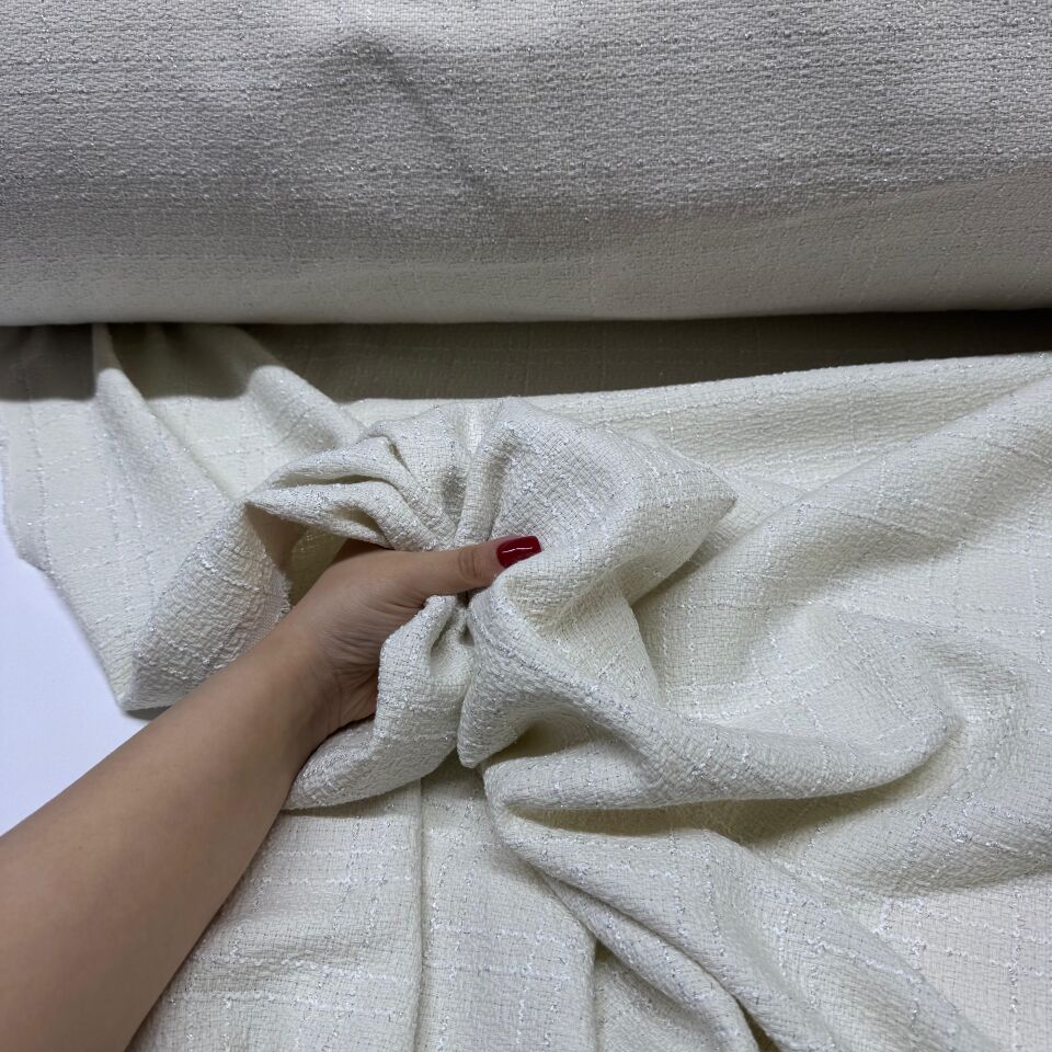 Tüvit Şanel Kumaş Çift En Kareli Kırık Beyaz Simli