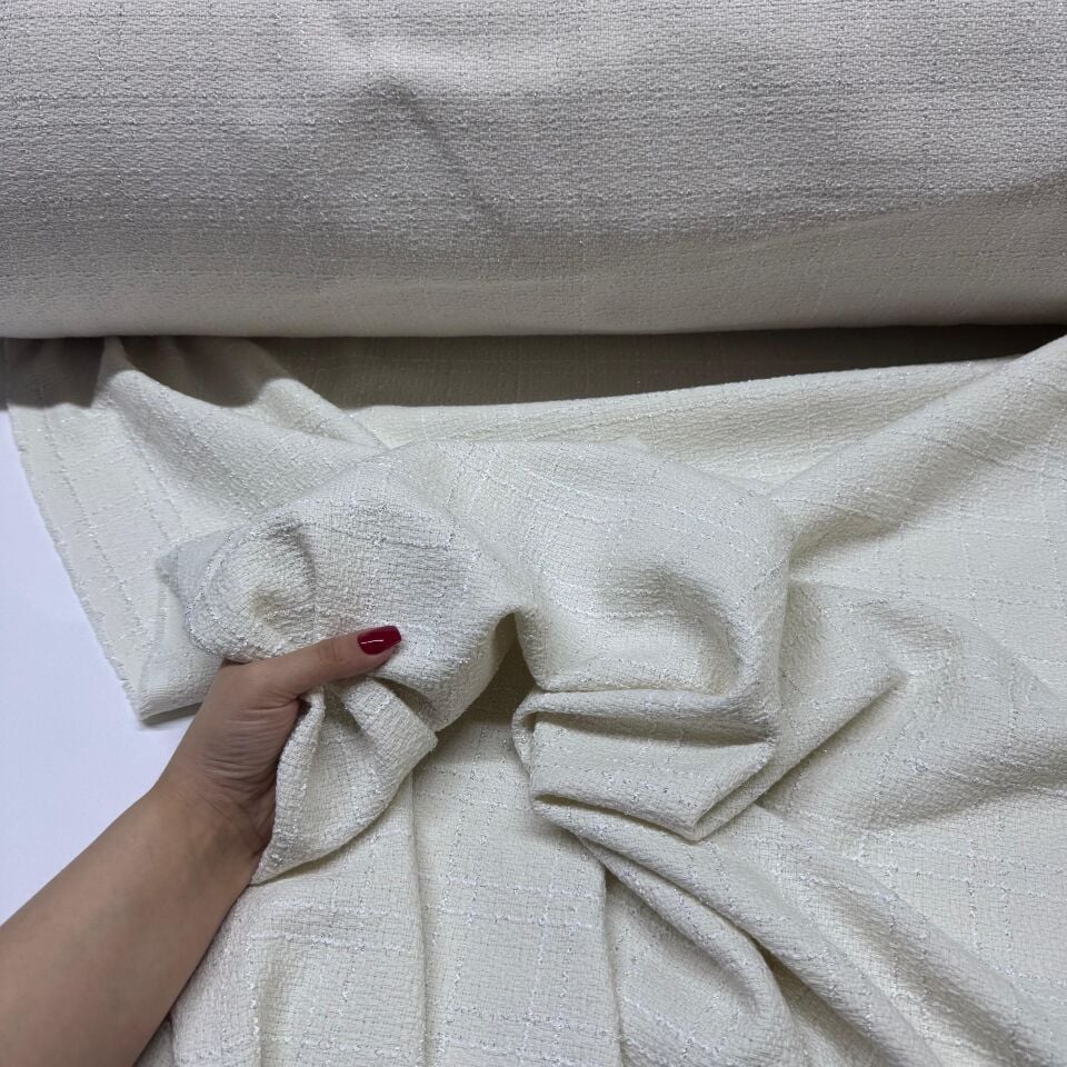 Tüvit Şanel Kumaş Çift En Kareli Kırık Beyaz Simli