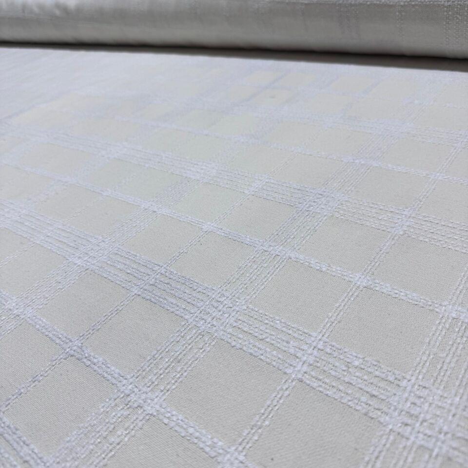 Tüvit Şanel Kumaş Çift En Kareli Kırık Beyaz