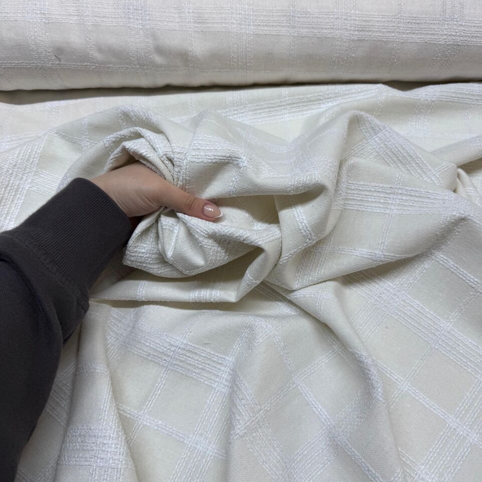 Tüvit Şanel Kumaş Çift En Kareli Kırık Beyaz