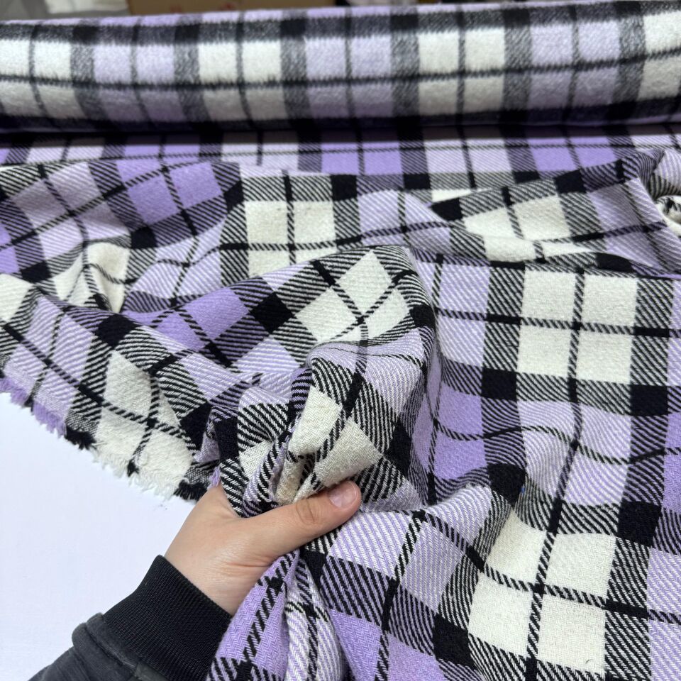 Tüvit Şanel Kumaş Çift En Lila Kareli Şardonlu